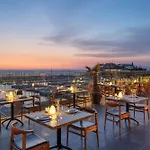 دبل تري باي هيلتون كوساداسي 4* كوشاداسيه