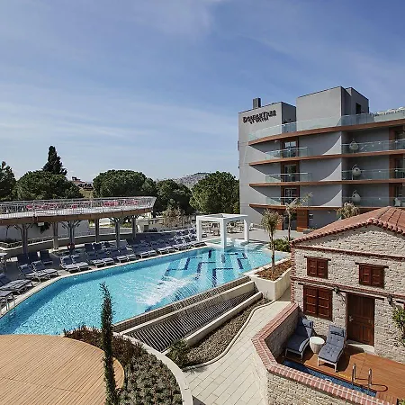 Doubletree By Hilton קוסדסי
