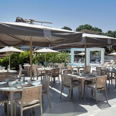 Doubletree By Hilton 4* קוסדסי