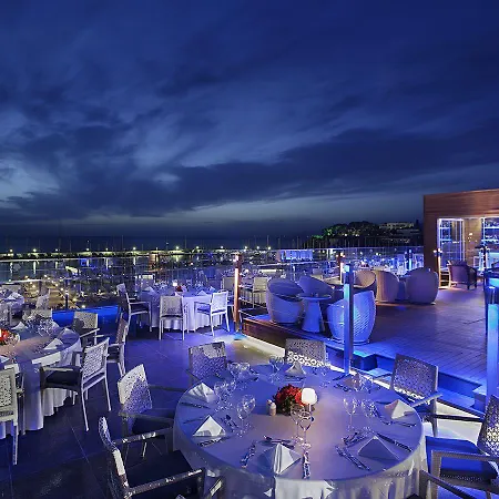 Doubletree By Hilton מלון 4*
