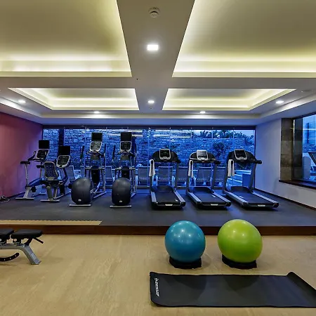 Doubletree By Hilton מלון 4*