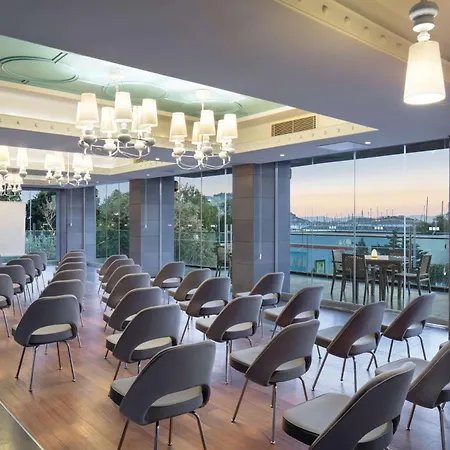 Hotel Doubletree By Hilton Kusadası