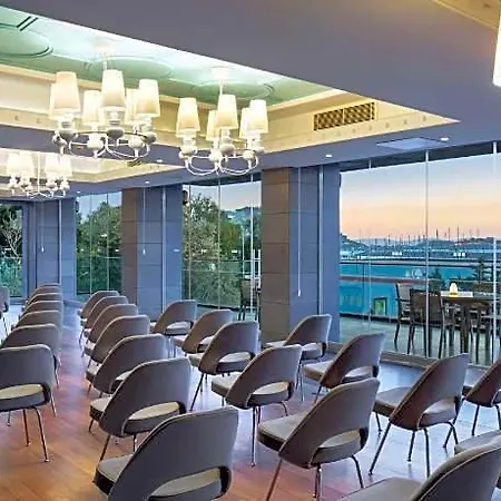 Doubletree By Hilton Kuşadası