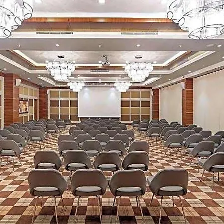 מלון Doubletree By Hilton